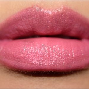 NWOT 2 lipsticks. Estée Lauder & Charlotte Tilbury see below